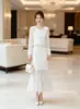 Traje de Encaje con Pedrería Estilo Chanel 2026 para Mujer, Chaqueta Corta Blanca + Falda de Cola de Pez, Conjunto de Dos Piezas para Socialités