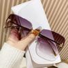 Nuevas gafas de sol sin marco de metal de otoño transfronterizas, gafas de moda europeas y americanas, gafas de sol con montura grande cuadrada con diamantes y letra F para mujer