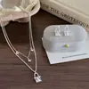 Bolsa Pequena Cesta Completa de Diamantes Luxo Leve Pingente Colar de Camada Dupla Brincos Simples Versáteis Diários para Mulheres Acessórios de Brinco com Toque de Luxo
