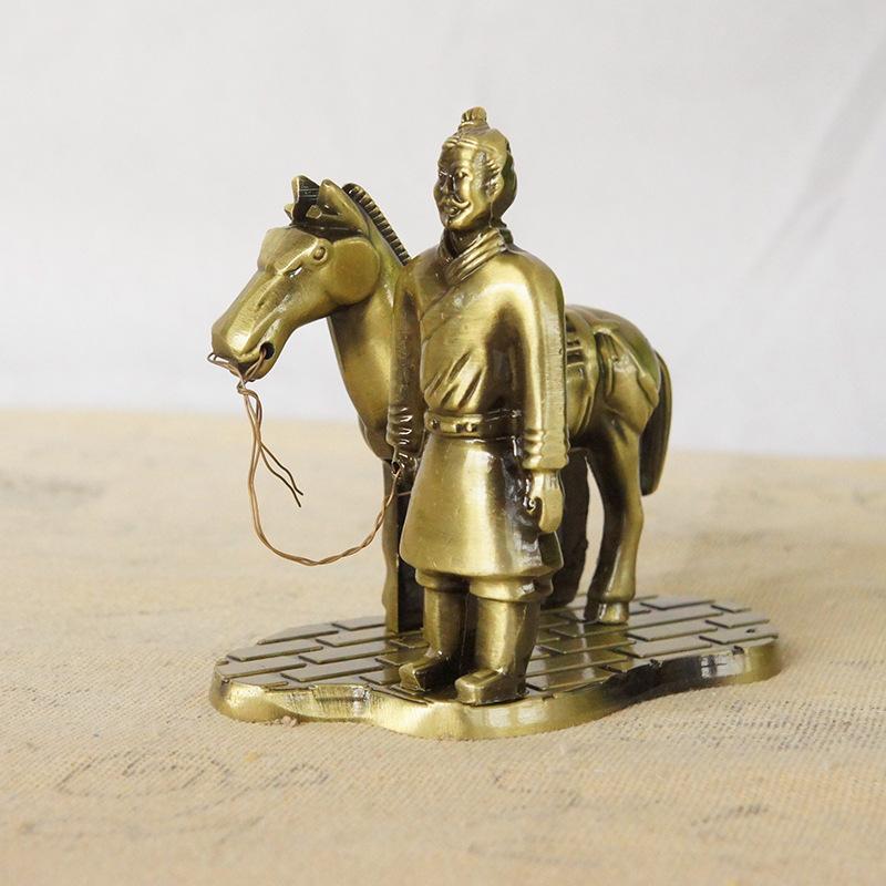 战马将军俑2