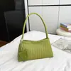 Bolso de Hombro Único y de Moda con Patrón Tejido de Alto Estilo para Viajes Diarios, Color Sólido, para Llevar Debajo del Brazo, Nuevo de Verano 2026