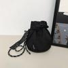 Bolsa de hombro mini de nailon al por mayor de fábrica color sólido ligera impermeable bolsa mensajera compra linda bolsa monedero