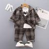 Roupas de Primavera e Outono para Meninos Novo Terno Xadrez Infantil Terno de Três Peças Terno Britânico Bonito Três Peças Moda de Um Ano