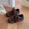 Otoño 2026 Nueva Moda Infantil Parche de Lazo Patchwork Tenis Casuales Nicho Retro Cómodos Zapatos de Entrenamiento Alemanes Modernos