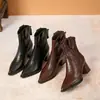 Botines de cuero encerado al aceite en color marrón y negro para mujer, colección otoño 2026, punta fina, estilizan, modernos, forrados para el invierno para abrigar, botas versátiles