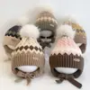 Gorro de Bebé Otoño e Invierno Estilo Coreano Gorro de Lana Pullover para Niños y Niñas Gorro Grueso Cálido para Bebé con Protección para las Orejas Bola de Pelo