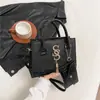Bolsa Feminina Nova Tendência Verão 2025 Moda Estilo Ocidental Ombro Transversal Alto Valor Versátil para o Dia a Dia Bolsa de Mão