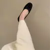 Sapatilha de Ballet Retro Veludo Strass Estilo Francês para Mulheres 2026 Novo Modelo Boca Rasa com Laço de Saia Sapatilha de Ballet