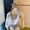 Bolso Tote de Gran Capacidad, Moderno y Único Estilo Étnico, Nuevo 2025, Bolso de Tela Versátil de Nicho, Bolso de Hombro Texturizado para Mujer