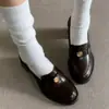 Mocassins Camélia para Mulheres 2024 Novo Estilo Francês Salto Grosso Preto Salto Alto Estilo Britânico Sapatos Pequenos de Couro
