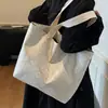 Bolsa de Gran Capacidad para el Trabajo y los Viajes Diarios para Mujeres 2025 Nuevo Bolso Tote de Moda Versátil Estilo Extranjero Bolso de Hombro Único Bolso de Axila Transfronterizo