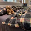 Juego de cuatro piezas de gasa de doble capa con sensación de nube de grado A para maternidad e infantil, juego de tres piezas con textura de algodón puro para juego de ropa de cama de dormitorio de estudiante, funda de edredón 1