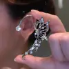 Colgante de Mariposa de Diamante para Oreja Sin Agujeros Se Puede Usar Efecto Oreja de Elfo Versátil Pequeño Fresco Moda Dama Pendientes Elegantes Mujer