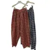 Calça xadrez versátil estilo japonês com textura de bolhas, que rejuvenesce, para mulheres, fina de verão, cintura elástica, folgada, modeladora, cropped, casual