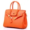 Bolsa Guangzhou Feminina 2025 Nova Bolsa Feminina Moda Europeia e Americana Bolsa Platina Granulada Transversal Ombro Bolsa de Mão Feminina