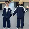 Conjunto de outfit de otoño para niños 2026 nuevo elegante y moderno ropa deportiva de otoño para niños, adecuado para niños en tallas pequeñas y medianas, ropa de primavera y otoño