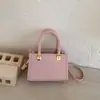 Bolsas de Design de Nicho de Alta Qualidade para Mulheres 2024 Nova Tendência Versátil Bolsa Transversal Moda de Verão Pequena Bolsa de Mão Quadrada