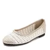 Sapatos Casuais Versáteis Respiráveis Estilo Chanel com Intársia Dourada, Tecido Vazado, Sola Lisa, Retrô, para o Dia a Dia, Mulher 828-113