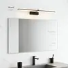 Luz frontal de espejo danesa minimalista de tira larga, luz moderna simple para maquillaje de baño, lámpara de pared de fondo de pasillo, accesorios de iluminación de Zhongshan