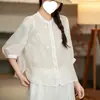 Camisa bordada de estilo coreano retro con cuello mao para mujer, nueva colección verano 2025, elegante y rejuvenecedora, corte holgado, moderna camisa de manga de cinco cuartos