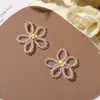 Estilo bosque estilo niña con cuentas color block flor hueca diy frescos lindos simples aretes accesorios para el cabello accesorios de flor para zapatos