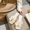 Chinelos de laço para mulheres, uso ao ar livre no verão 2023, nova moda para casa, sandálias planas antiderrapantes, estilo fada, fundo macio