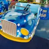 Equipo de diversión de coche volador auto-giratorio para niños equipo de coche volador giratorio fábrica directa instalaciones de diversión para parques comunitarios