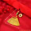 Broom Dourado Feito à Mão Chaveiro de Vassoura de Ano Novo Vassourinha Pequena para Berço de Bebê e Mesa de Cabeceira Decoração de Casa Nova Enfeite para Pendurar