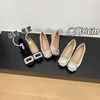 Sapatos de salto grosso com fivela quadrada de strass, aumento de 6 cm de altura, para mulheres, novo estilo outono 2026, estilo francês, forrados com fleece, quentes, bico quadrado, peludos