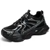 Zapatos de papá modernos y robustos estilo Hong Kong, nueva colección de otoño para hombre, zapatillas casuales de malla para adolescentes, adecuados para ir al trabajo, correr y deportes