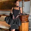 Vestido Elegante Slim-Fit da Moda com Decote Quadrado e Alças Finas 2026 Primavera/Verão Novo Vestido Rodado Linha A Estilo Europeu e Americano para Venda Transfronteiriça