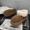 Zapatos de Mao Mao Gruesos Resistentes al Frío Botas de Nieve Suela Gruesa Piel Cálida Una Pieza Forro Polar Caña Corta Moda Versátil para Salir 2024