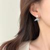Pendientes de plata con forma de mariposa y flor de perla retro francesa, pequeños y exquisitos, de alta gama, con diseño de hada súper dulce para mujer.