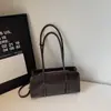 Moda Retro Bolso de Axila para Mujer Otoño 2025 Nuevo Bolso Baguette de Aspecto Elegante Bolso de Mano/Hombro Estilo Occidental de Moda