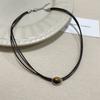 Colgante de ojo de tigre de cuero vintage, cadena de clavícula superpuesta de múltiples capas, exquisito collar con diseño de nicho moderno y con sentido.