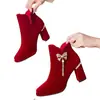 Zapatos de boda de invierno 2025, nuevo modelo con forro de felpa, zapatos de boda rojos Xiuhe de doble uso, zapatos de novia para mujeres embarazadas, botas de boda