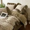 Conjunto de cama de quatro peças em linho de algodão pesado com estampa floral retrô de grau A para outono e inverno, algodão puro com acabamento em renda, estilo lençol de elástico 1,8m, 1,5