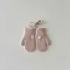 Guantes Coreanos para Niños Qiunan, Nuevo Estilo de Invierno, Guantes de Dedos Completos con Forma de Corazón Ins, Cálidos y a Prueba de Frío, Guantes para Bebé con Colgante para el Cuello