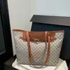 Bolso tote de diseño de nicho moderno europeo y americano para mujer, nuevo bolso de hombro de gran capacidad 2026, bolso casual para el antebrazo