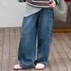 Conjunto de suéter de rayas estilo coreano y conjunto de punto para niñas de otoño e invierno, que incluye una sudadera con capucha y pantalones vaqueros de pierna ancha con adornos de diamantes de imitación, estilo moderno