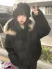 Jaqueta Capuz de Algodão Cor Sólida Versátil Básica Estilo Americano Marca Tendência com Gola de Pelo para Mulheres, Jaqueta Puffer Quente Casual Solta para Outono e Inverno