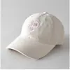 Gorra de Béisbol Suave con Bordado de Letras Sencillo en Forma de Corazón Estilo Coreano para Mujer, Moderna y Versátil para Todas las Estaciones, Gorra para Sombrear al Aire Libre