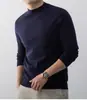 Nuevo suéter de punto liso para hombre, moderno y casual, camisa básica de manga larga de alta gama, suéter de cuello redondo para hombre de otoño e invierno, disponible para venta al por mayor