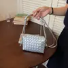 Bolso Pequeño de Mano de Alta Gama de Nicho para Mujer, Nuevo Bolso Cuadrado Pequeño Versátil para el Día a Día 2026, Bolso Cruzado Retro de un Solo Hombro