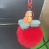 Nuevo Las Cosas Buenas Suceden Colgante Llavero Caqui Pequeño Colgante Las Cosas Buenas Suceden Bolso Colgante Caqui Colgante Regalo de Cumpleaños Colgante