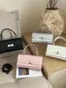 Bolso Kelly de Moda Estilo Chanel, Nuevo Bolso de Hombro y Cruzado para Mujer con Patrón de Cocodrilo Transfronterizo, Bolso de Mano Cuadrado Pequeño para Viajes de Negocios para Mujer