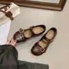 Zapatos versátiles de punta redonda, nuevo modelo otoño e invierno 2026, zapatos Mary Jane con hebilla retro de 4 cm y aumento interno de altura, estilo coreano