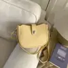 Bolso Cruzado de Hombro Tipo Cubo con Patrón de Lichi, Estilo Coreano Nuevo de Nicho Transfronterizo para Mujer, Bolso Cruzado Versátil de Lujo de Alta Gama para el Trabajo