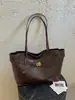 Bolsa de Gran Capacidad para Mujer Nueva Versátil Cruzada Lujo Ligero de Mano Viaje de Negocios Bolso Tote Casual de Gama Alta Bolso de Hombro Diario