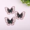 Accesorios de ropa populares, directos de fábrica, parche bordado DIY, pegatinas de tela de mariposa con bordado de malla de color hechas a mano